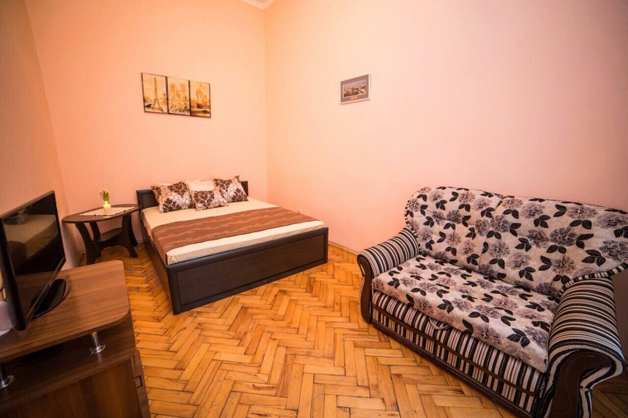 Apartment On Teatralna 7 Lviv Exterior photo